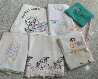 CLEARANCE !  $6.00 NOW, WAS $16.00..................Vintage Hand Embroidered Towels (P352)