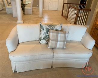 HIGHLAND HOUSE Love Seat