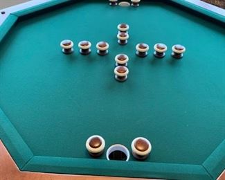 BEACH MFG Bumper Pool, Poker, Game Table Set