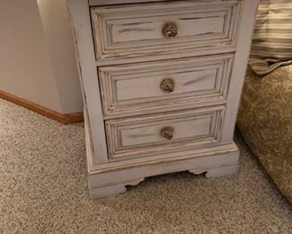 DREXEL HERITAGE Night Stand 