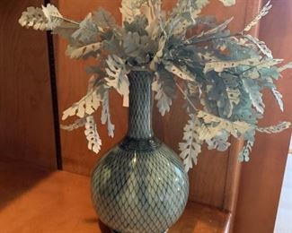 THEODORE ALEXANDER Vase