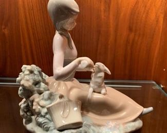 LLADRO Figurine #1312 SIGNED Girl Feeding Lamb