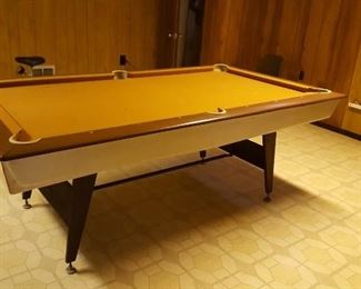 Vintage 70s pool table $50
