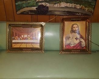 Jesus and the Last Supper religious wall decor Jesus in The Last Supper and lighted picture frame $15 each