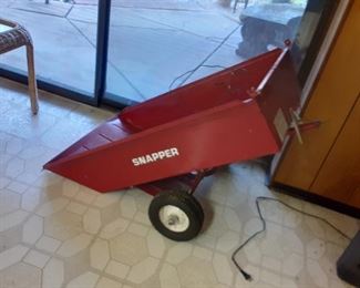 Snapper Pull behind riding lawn mower cart $45