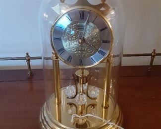 Loricron anniversary clock
