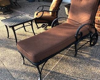 ARMINIS OURDOOR FURNITURE