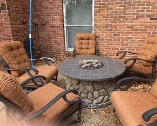 ARMINIS OURDOOR SWIVEL CHAIRS AND FIREPIT