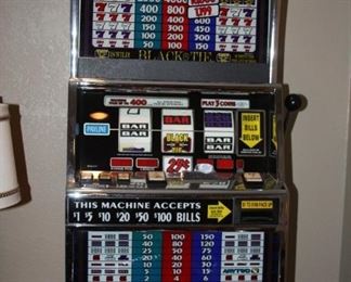 Slot machine 