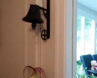 Hanging bell with black Americana “Mammy”