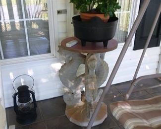Seahorse concrete plant stand