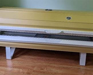 Tanning bed