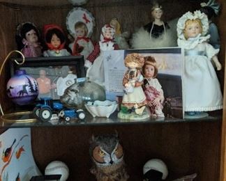 Dolls & other collectibles