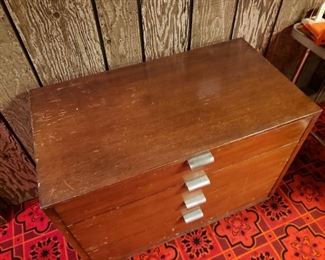 Vintage MCM George Nelson for Herman Miller 4 drawer cabinet / dresser, as-is