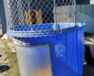 5ft Blue Dunk House With Trailer