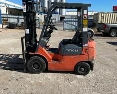 TOYOTA FORK LIFT
