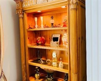 $600 EACH 2 PENNSYLVANIA HOUSE WOODEN LIGHTED BOOKSHELVES (TOUCH ACTIVATED)
RETAIL $2,500 EACH
48.5”W x 18”D x 93”H