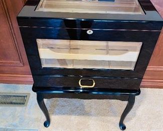 $180 WOODEN HUMIDOR BOX WITH STAND
22”L x 14.5”W x 16”H