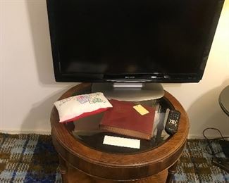 Items Located In 1st Bedroom