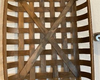 Tobacco Basket