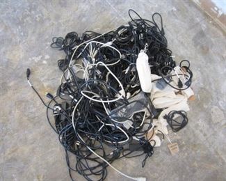 Various Computer and Monitor Cords Available