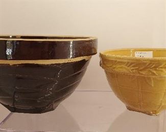 Vintage mixing bowls brown and yellow American pottery.