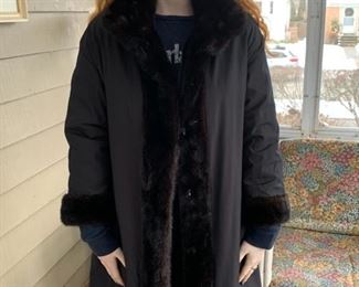 reversible mink coat, black, size 8-10