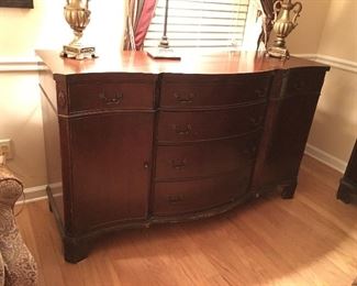 Mahogany Buffet and China Cab