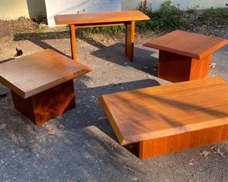 Console $200
(2) end tables $250
Coffee $300