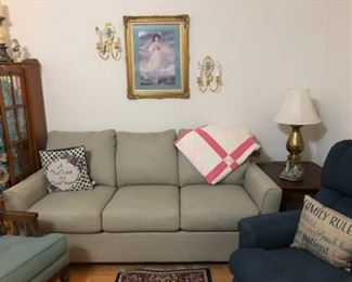 La-Z-Boy couch & recliner, vintage quilt, end table