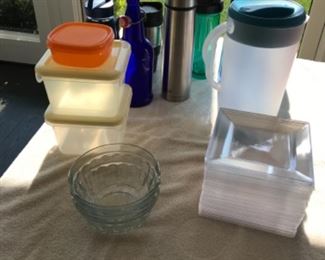 Misc drink & food containers,
