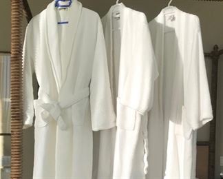 Robes Estimate $125