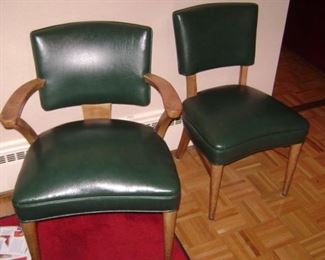 SEVERAL NICE  "WAITING ROOM"  CHAIRS--NO RIPS
