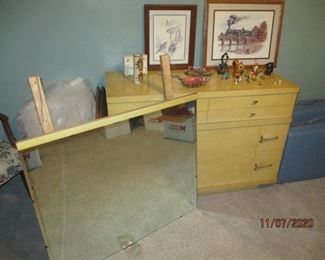 Kroehler chest with mirror