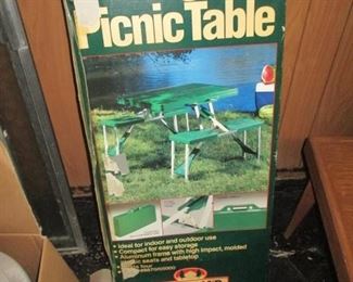 folding picnic table