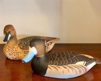 Item 71:  (2) Royal Doulton ducks:  $38/Pair                                                       Pintail - 8" x 4"                                                                                                        Greater Scaup - 7.75" x 3.5"