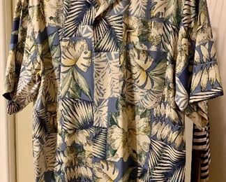 Men's & women's designer clothing in a variety of sizes!  Make an appointment to shop.  Sign-up under the "details & descriptions" section. This is Tommy Bahama!