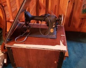 Antique Singer sewing machine cast iron