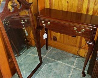 Pennsylvania House console table and mirror 