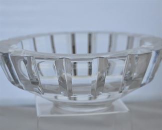 LOVELY 9" ROUND ORREFORS CRYSTAL 3.5"H BOWL. OUR PRICE $85.00