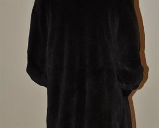BACK VIEW OF THE FABULOUS  REVERSIBLE SHEARED MINK AND FOX 3/4 LENGTH.  SIZE MEDIUM. OUR PRICE $ 995.00