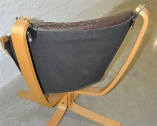 BACK VIEW OF MID CENTURY MODERN FALCON STYLE LOUNGE  TWO ARE AVAILABLE.  OUR PRICE $400.00 EACH. 
