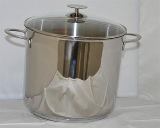 CRATE AND BARREL BY BERNDES 8 QUART STOCK POT. OUR PRICE $65.00