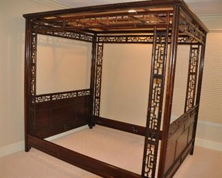 ANOTHER VIEW OF THE MID CENTURY CHINESE WOODEN QUEEN SIZE CANOPY BED.