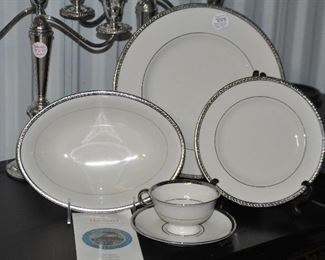 STUNNING THEODORE HAVILAND SERVICE FOR 8 4 PIECE PLACE SETTING, PLUS VEGETABLE DISH. OUR PRICE $225.00 