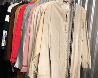 LOTS OF GREAT WOMAN'S CLOTHES, MOSTLY SIZE LARGE INCLUDES ST JOHNS, CHICOS, THEORY AND MORE!!