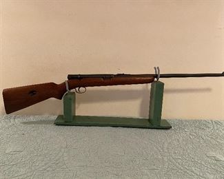 Winchester Model 74 22 Long Rifle(SN 360358A)