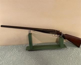 Remington Double Barrel 12 Gauge Shotgun(SN 330895)