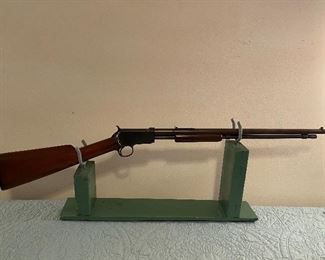 Winchester Model 1906 22 Caliber Pump Rifle(SN181805)