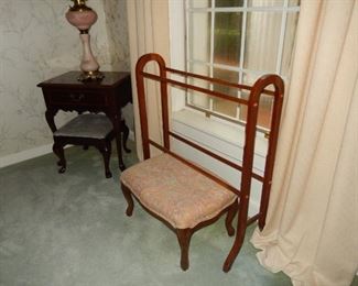 Quilt rack; stool